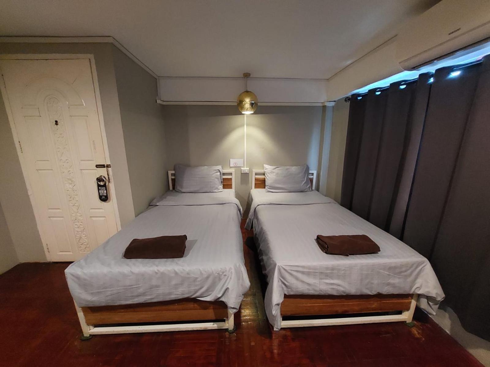 You Empire Hostel & Bar Pakse Dış mekan fotoğraf