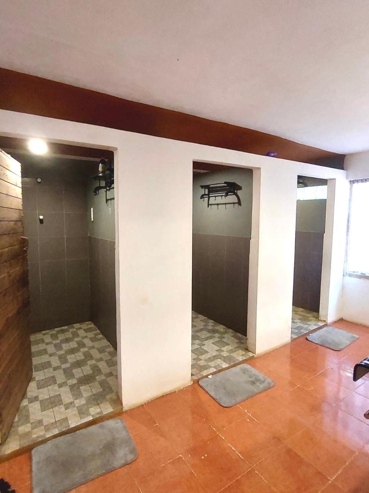 You Empire Hostel & Bar Pakse Dış mekan fotoğraf