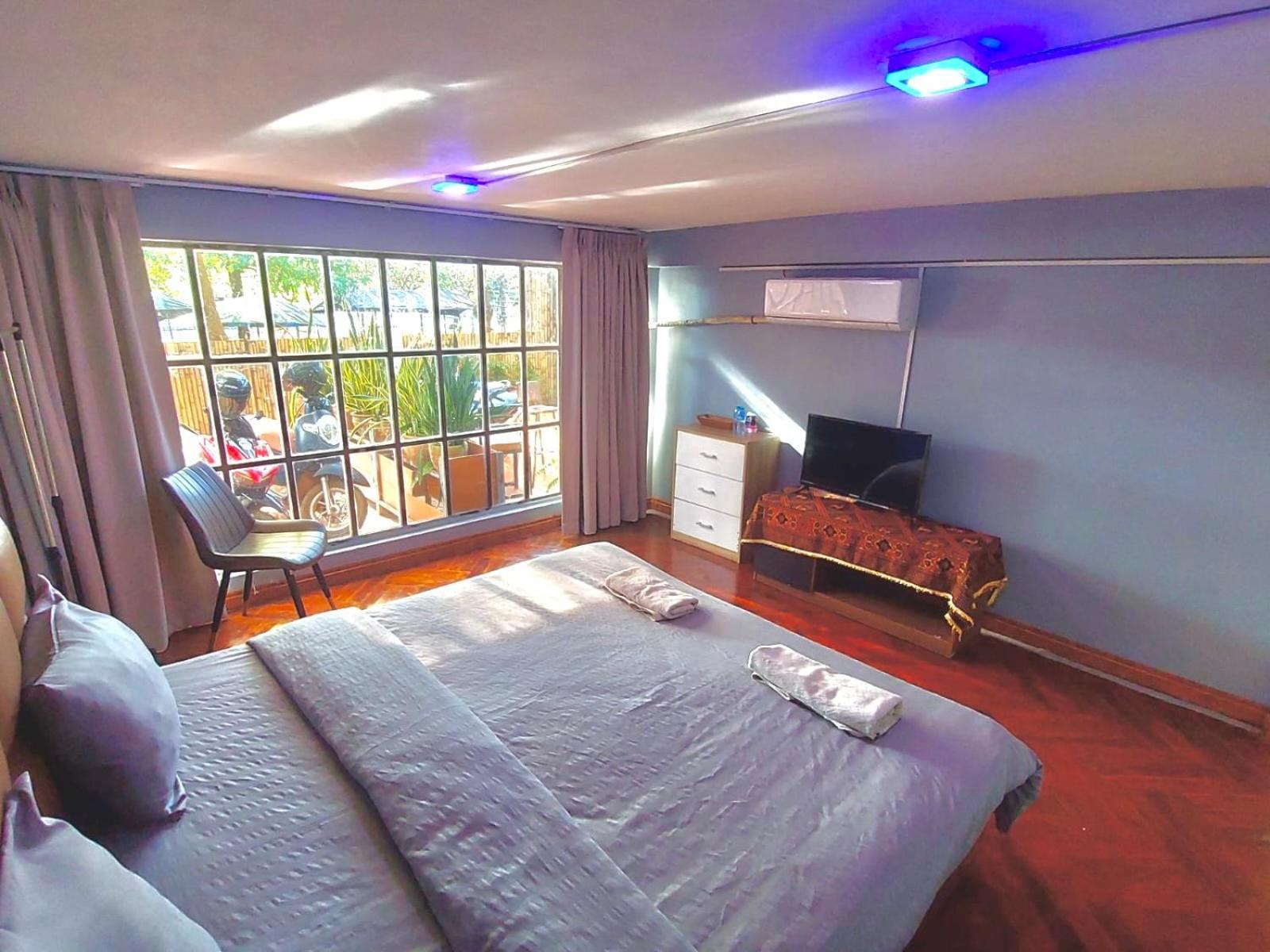 You Empire Hostel & Bar Pakse Dış mekan fotoğraf