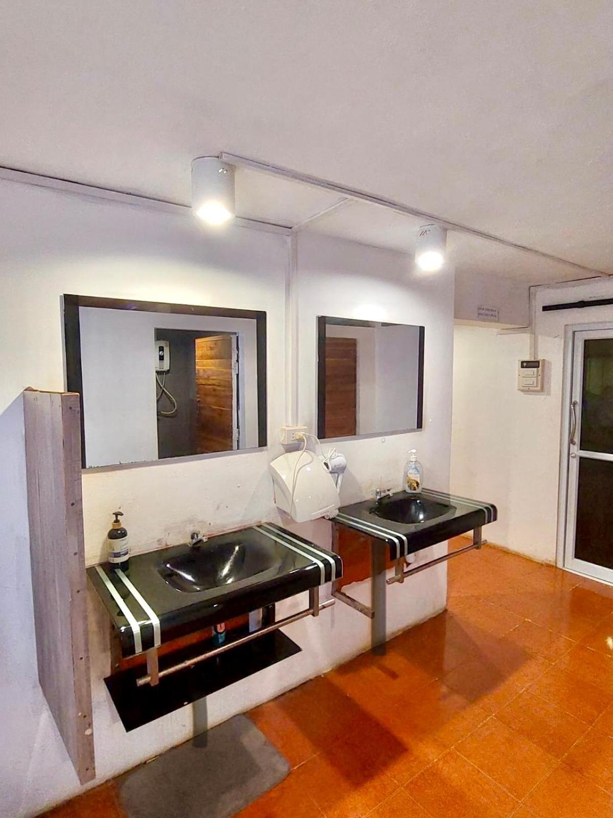 You Empire Hostel & Bar Pakse Dış mekan fotoğraf
